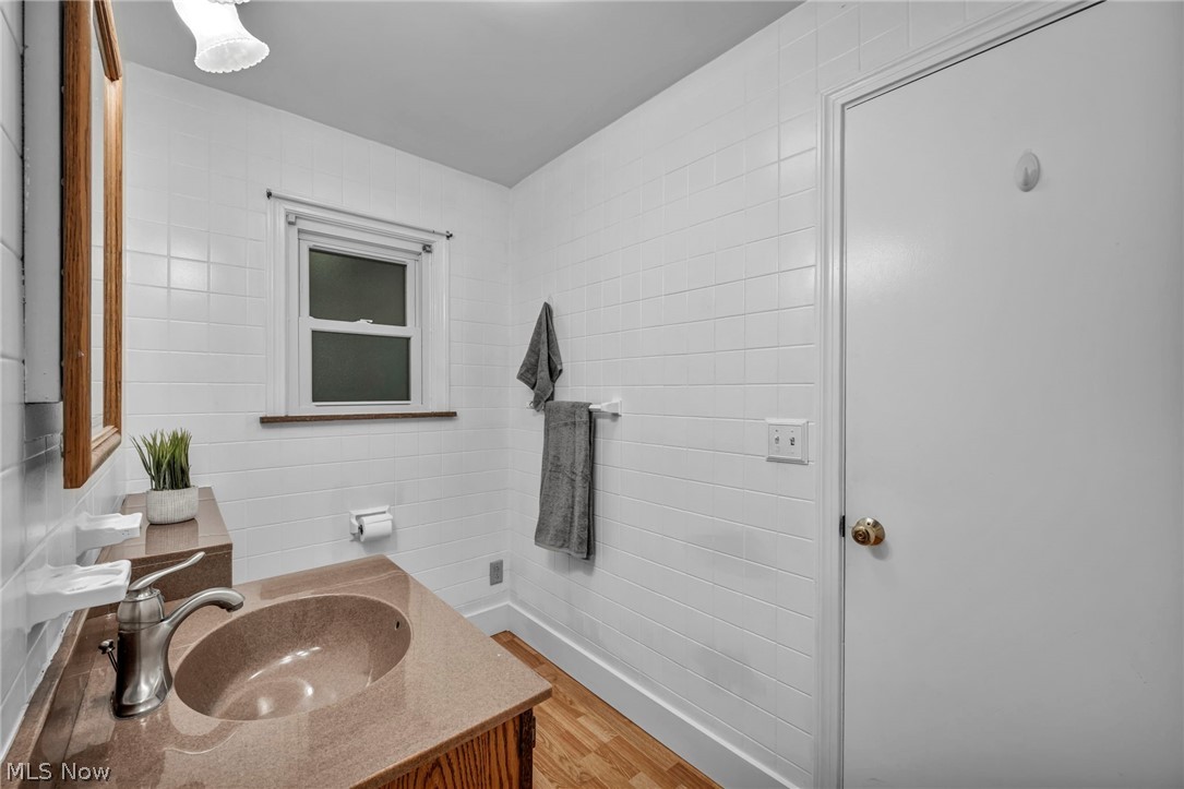 232 Edna Street Poland OH 44514
