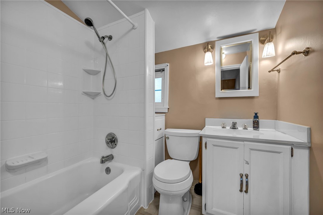 232 Edna Street Poland OH 44514