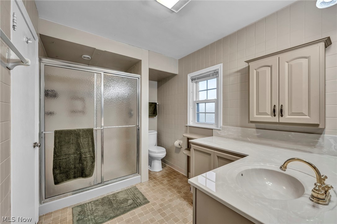 232 Edna Street Poland OH 44514