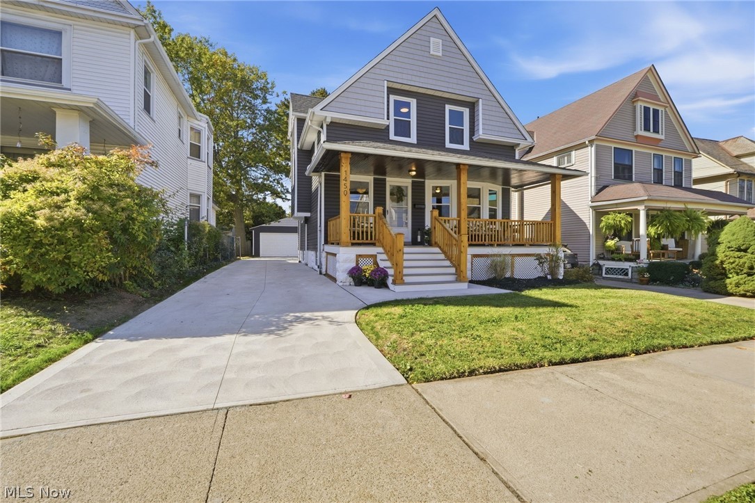 1450 Orchard Grove Avenue Lakewood OH 44107