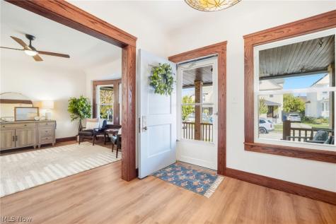 1450 Orchard Grove Avenue Lakewood OH 44107