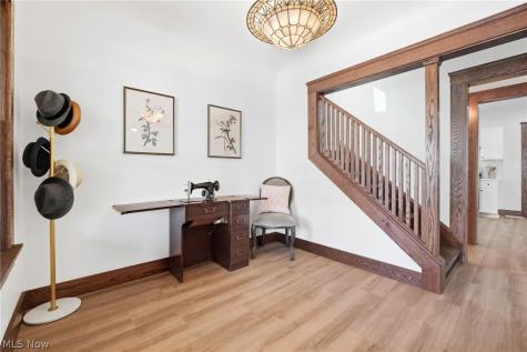 1450 Orchard Grove Avenue Lakewood OH 44107