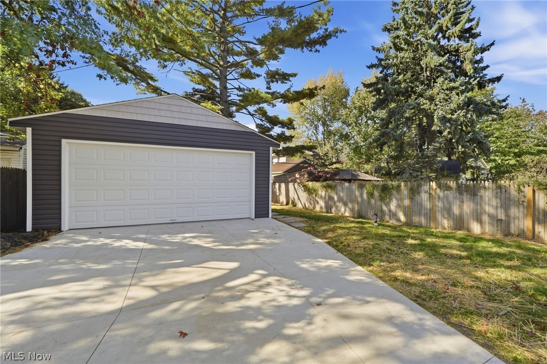 1450 Orchard Grove Avenue Lakewood OH 44107