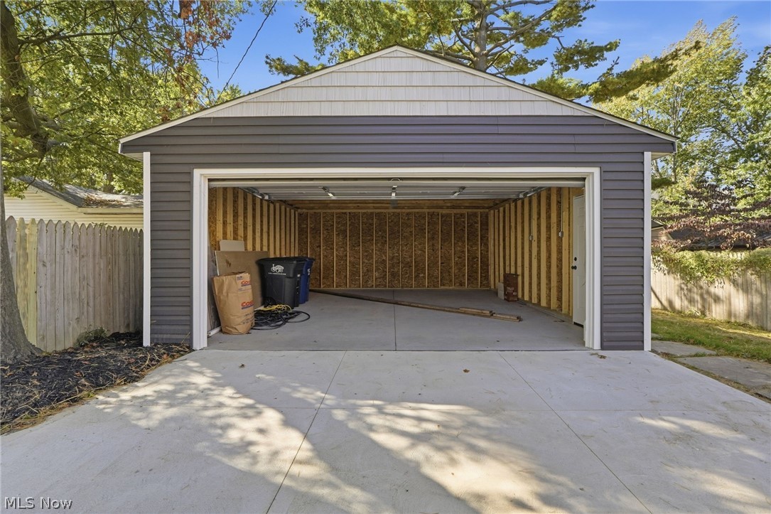 1450 Orchard Grove Avenue Lakewood OH 44107