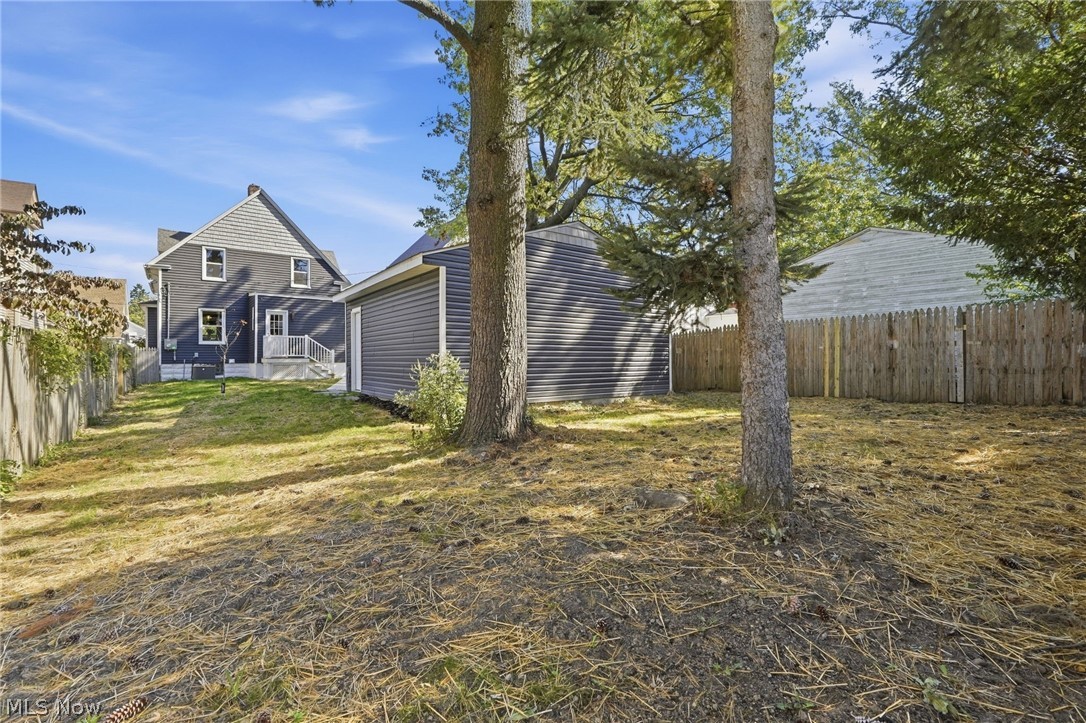 1450 Orchard Grove Avenue Lakewood OH 44107