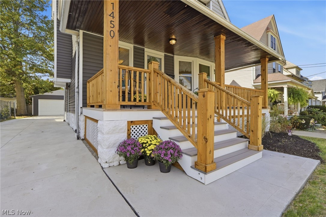 1450 Orchard Grove Avenue Lakewood OH 44107