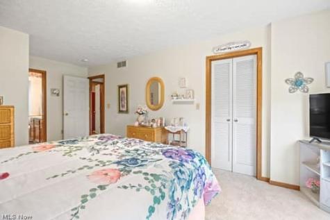 624 Royal Woods Drive Wadsworth OH 44281