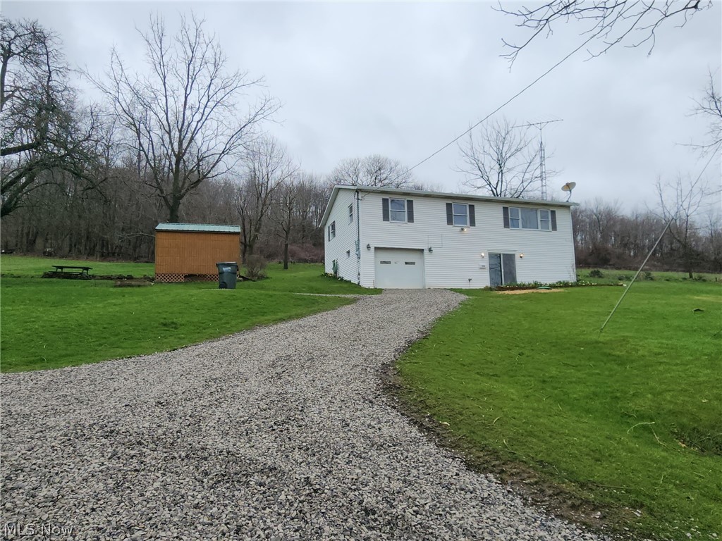 2286 Stonecreek Road SW New Philadelphia OH 44663