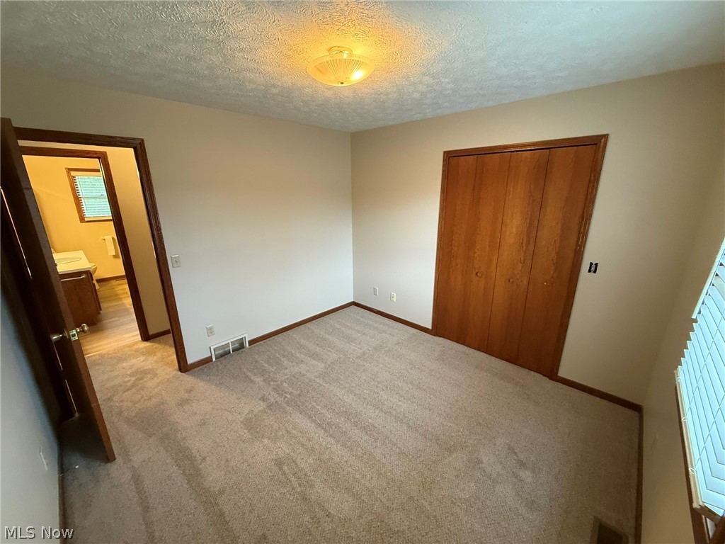 2286 Stonecreek Road SW New Philadelphia OH 44663