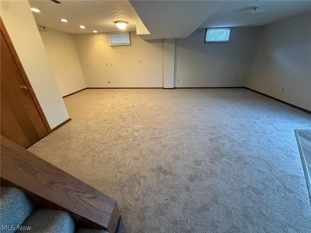2286 Stonecreek Road SW New Philadelphia OH 44663