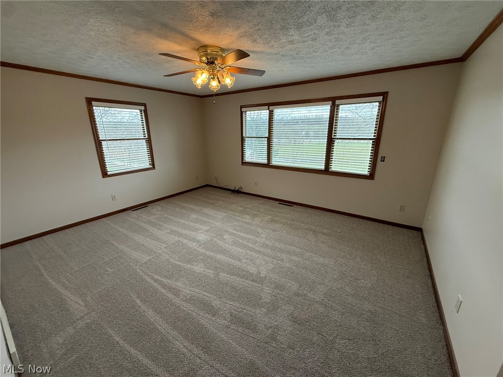 2286 Stonecreek Road SW New Philadelphia OH 44663