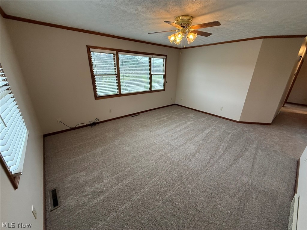 2286 Stonecreek Road SW New Philadelphia OH 44663