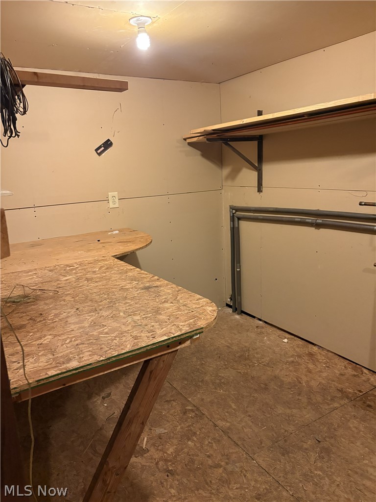 6215 Robinhood Lane Ashtabula OH 44004