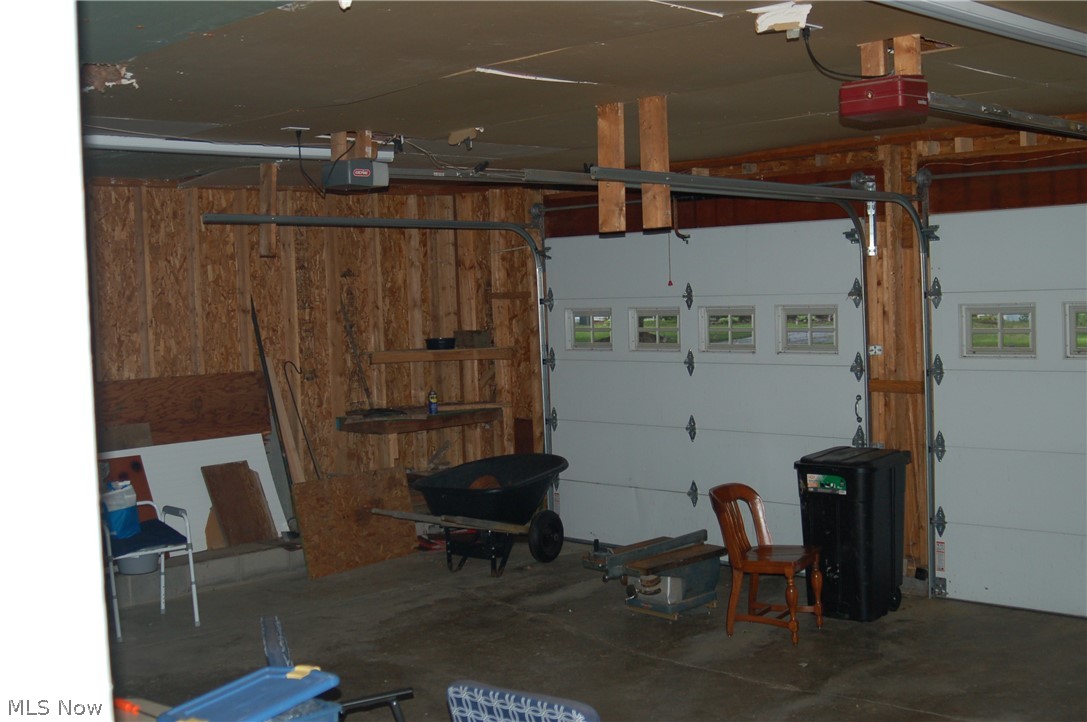 6215 Robinhood Lane Ashtabula OH 44004