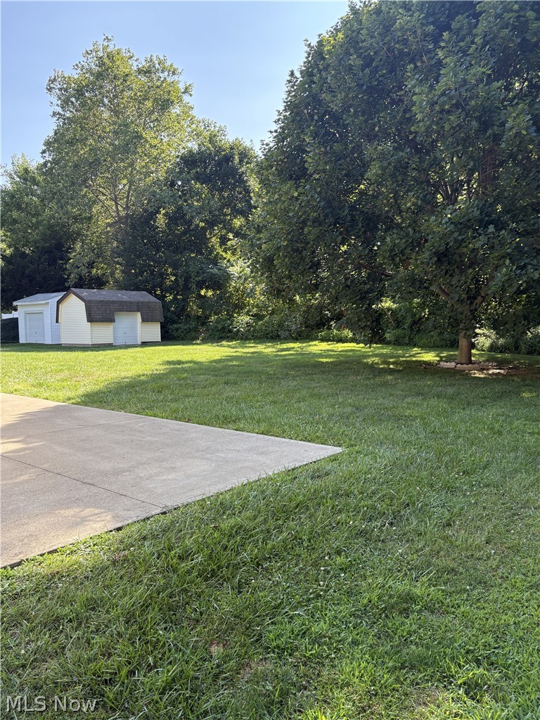6215 Robinhood Lane Ashtabula OH 44004