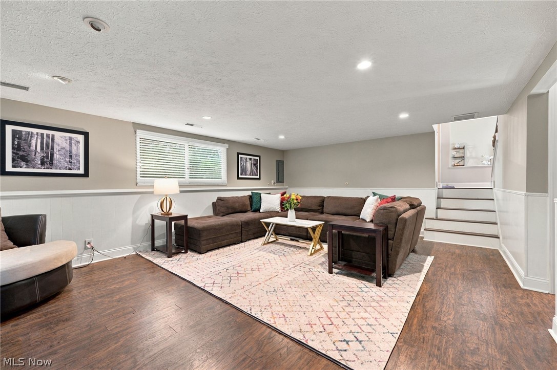 6611 Wedgewood Drive North Olmsted OH 44070