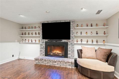 6611 Wedgewood Drive North Olmsted OH 44070
