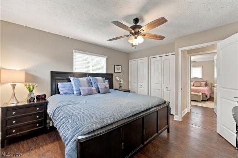 6611 Wedgewood Drive North Olmsted OH 44070