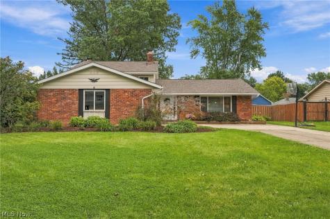 6611 Wedgewood Drive North Olmsted OH 44070