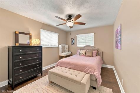 6611 Wedgewood Drive North Olmsted OH 44070