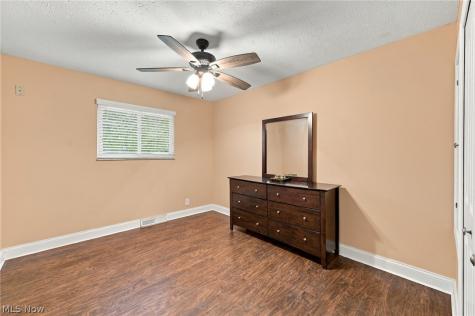 6611 Wedgewood Drive North Olmsted OH 44070