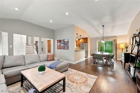 6611 Wedgewood Drive North Olmsted OH 44070