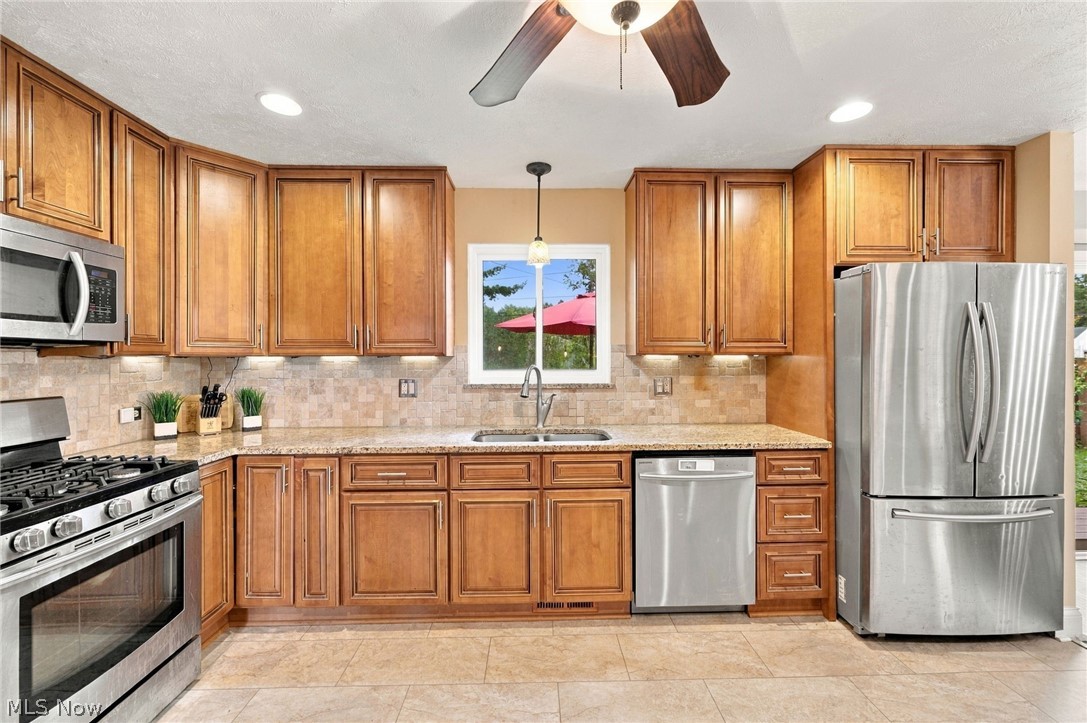 6611 Wedgewood Drive North Olmsted OH 44070