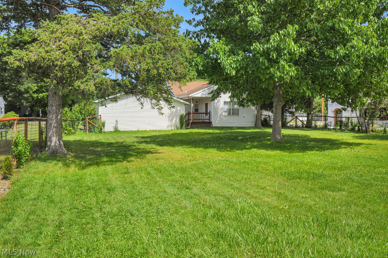 4206 Maple Street Perry OH 44081