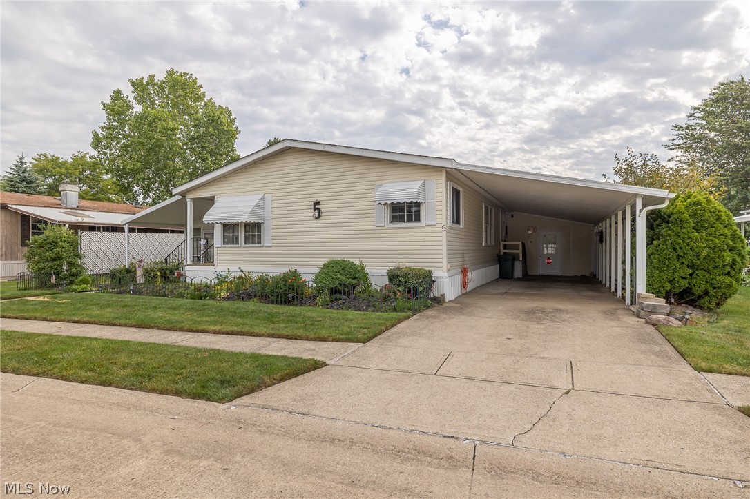 5 Concert Court Olmsted Twp OH 44138