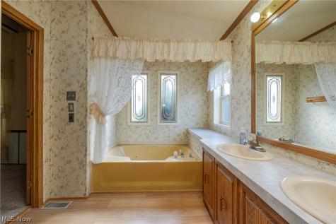 5 Concert Court Olmsted Twp OH 44138