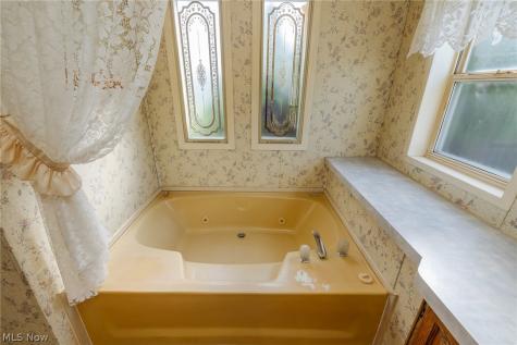 5 Concert Court Olmsted Twp OH 44138