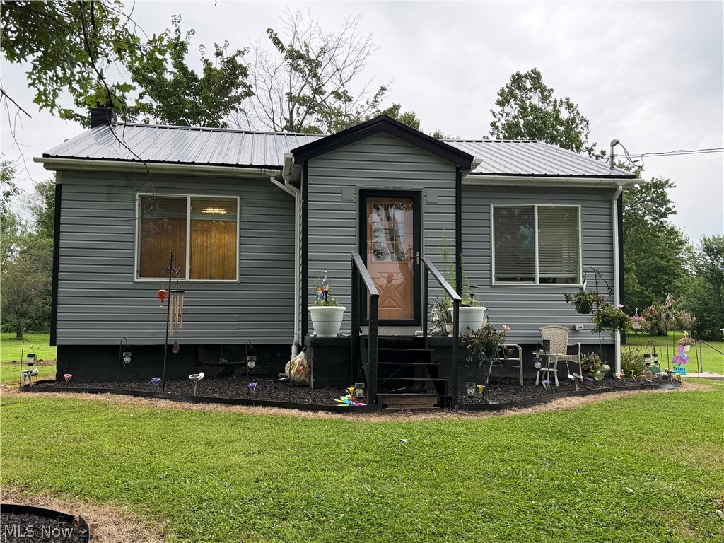 7232 State Route 46 Cortland OH 44410