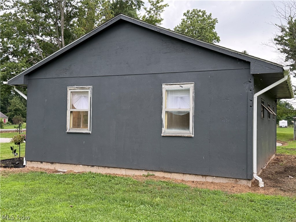 7232 State Route 46 Cortland OH 44410