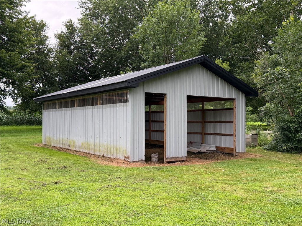 7232 State Route 46 Cortland OH 44410