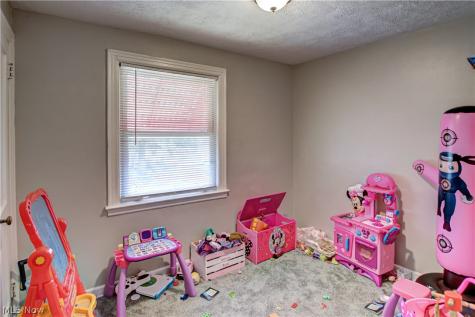 3873 E 153rd Street Cleveland OH 44128