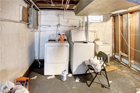 3873 E 153rd Street Cleveland OH 44128