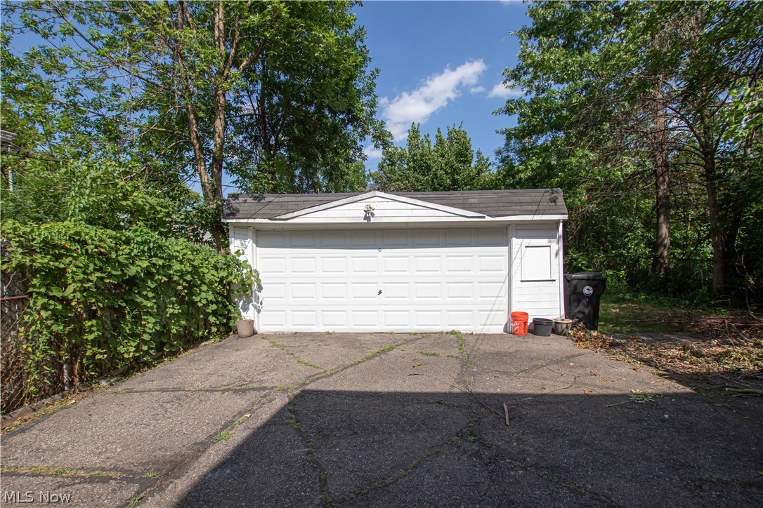 3873 E 153rd Street Cleveland OH 44128