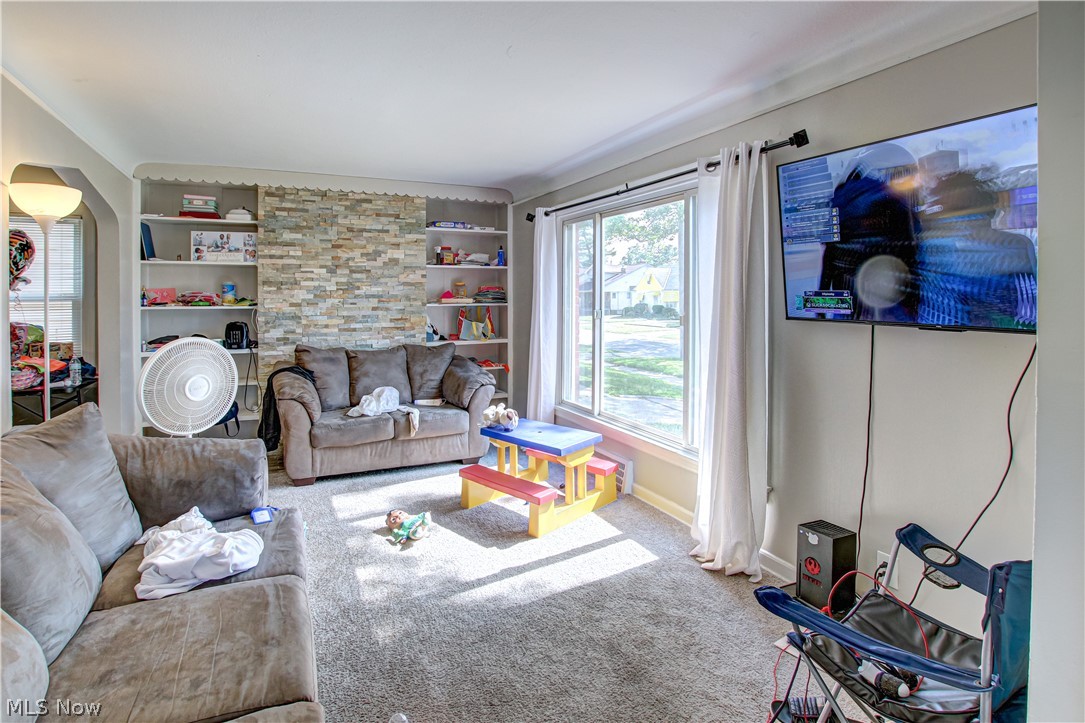 3873 E 153rd Street Cleveland OH 44128