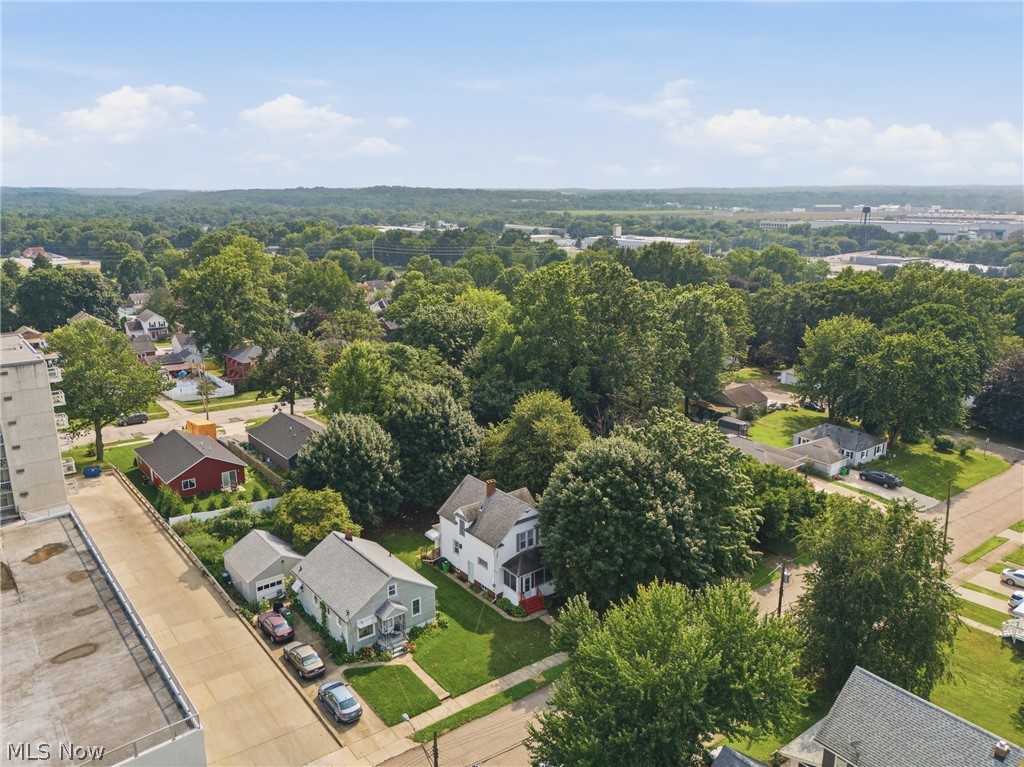 284 E Park Avenue Barberton OH 44203