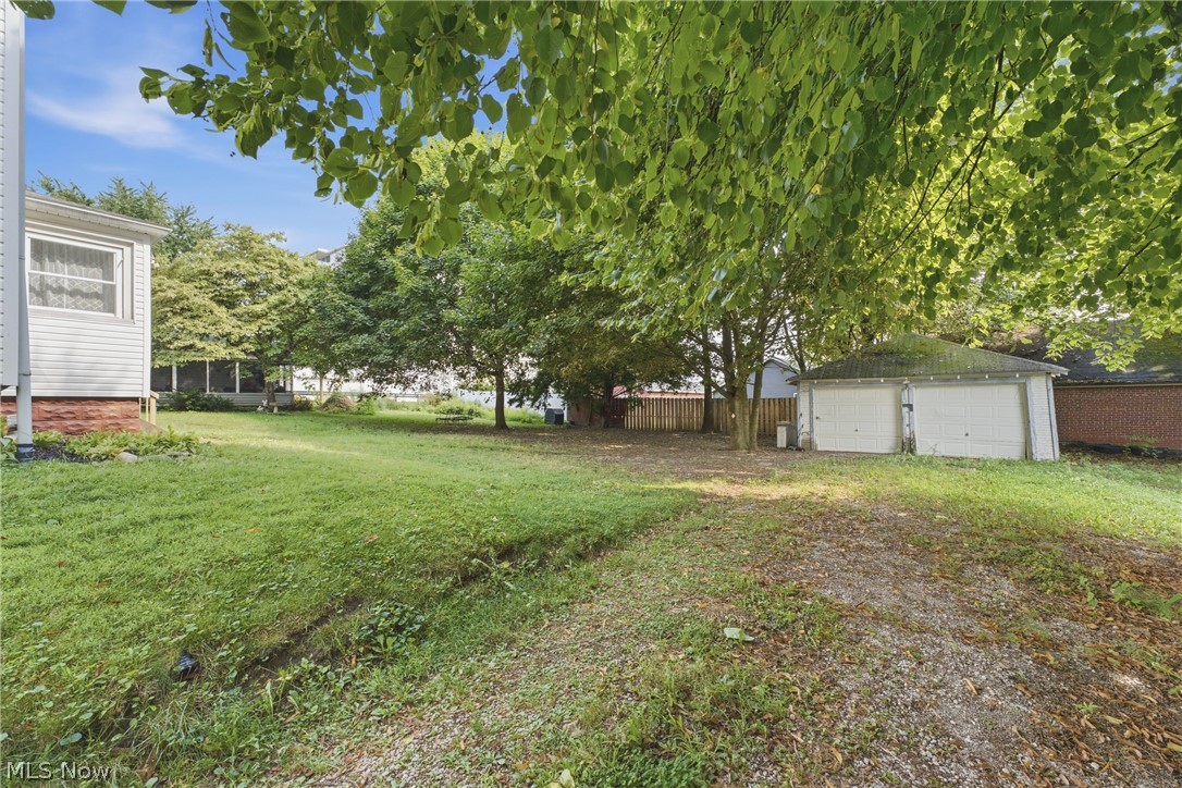 284 E Park Avenue Barberton OH 44203
