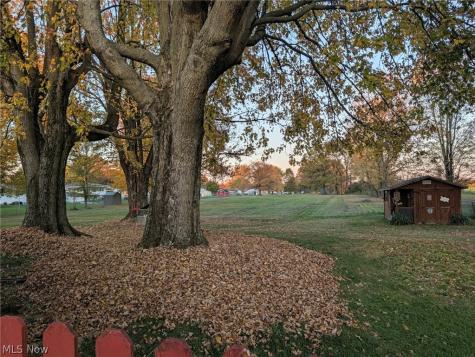 1049 S Thoman Street Crestline OH 44827