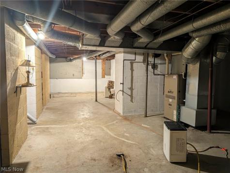 1049 S Thoman Street Crestline OH 44827