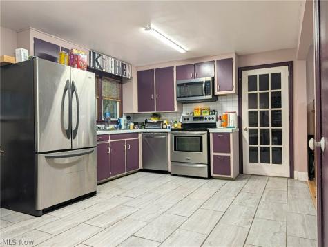 1049 S Thoman Street Crestline OH 44827