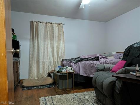 1049 S Thoman Street Crestline OH 44827