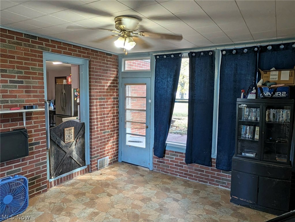 1049 S Thoman Street Crestline OH 44827