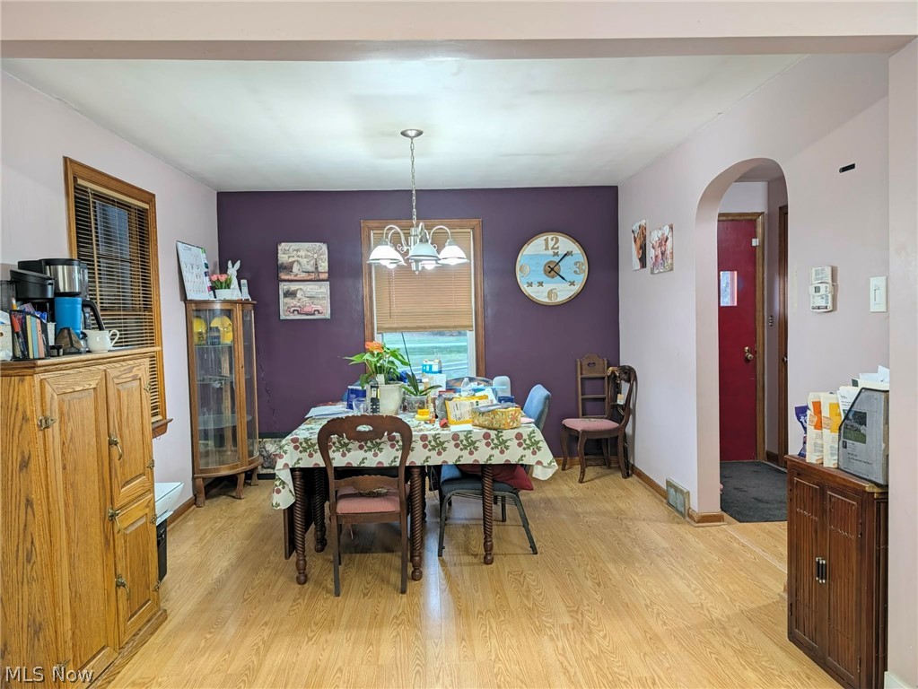 1049 S Thoman Street Crestline OH 44827