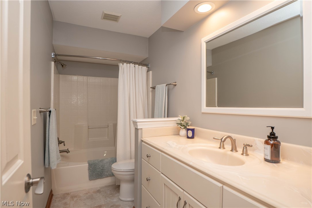 8037 Glendevan Street NW Massillon OH 44646