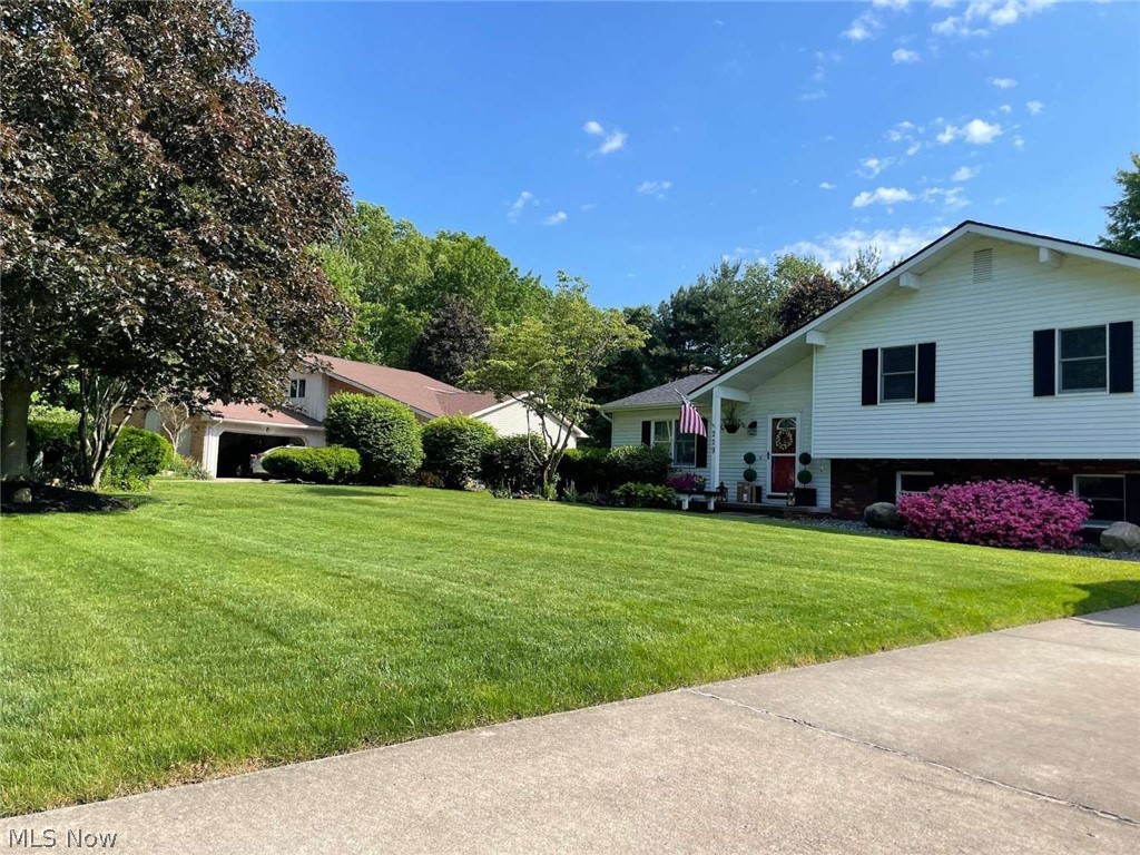 229 Old Oak Drive Cortland OH 44410