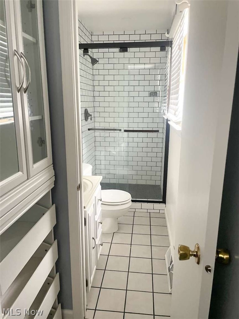 229 Old Oak Drive Cortland OH 44410