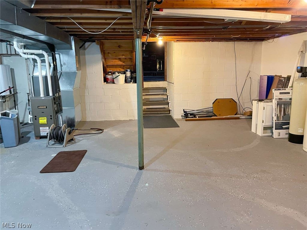229 Old Oak Drive Cortland OH 44410